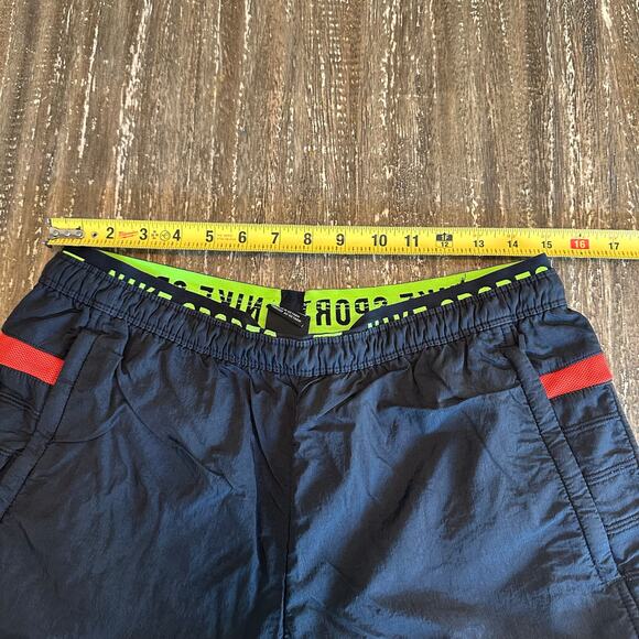 Men’s Nike Sports Tank Top & Sweatpant Joggers 2-Piece Set, L (Tank) M (Pants) - Picture 15 of 16